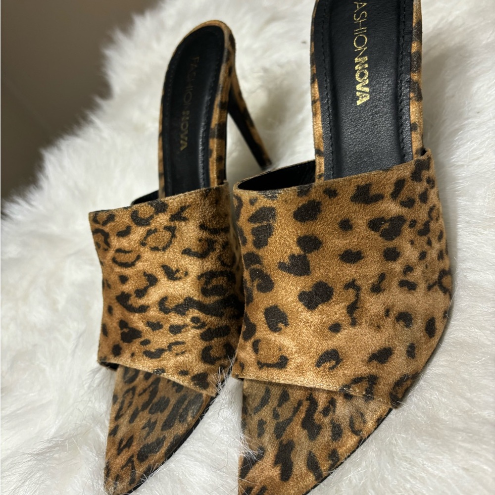 Leapord Heels